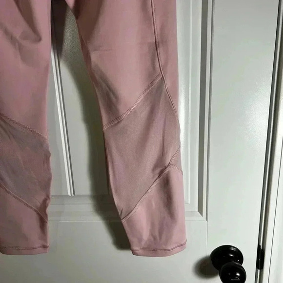 Athleta Salutation Stash Mesh Tight Large NWT - Picture 4 of 9